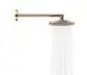 Kopfbrause von AXOR mit runder, flacher Form und mehreren Düsen, die einen gleichmäßigen Wasserstrahl erzeugen. An einem stabilen, gebogenen Arm montiert.
